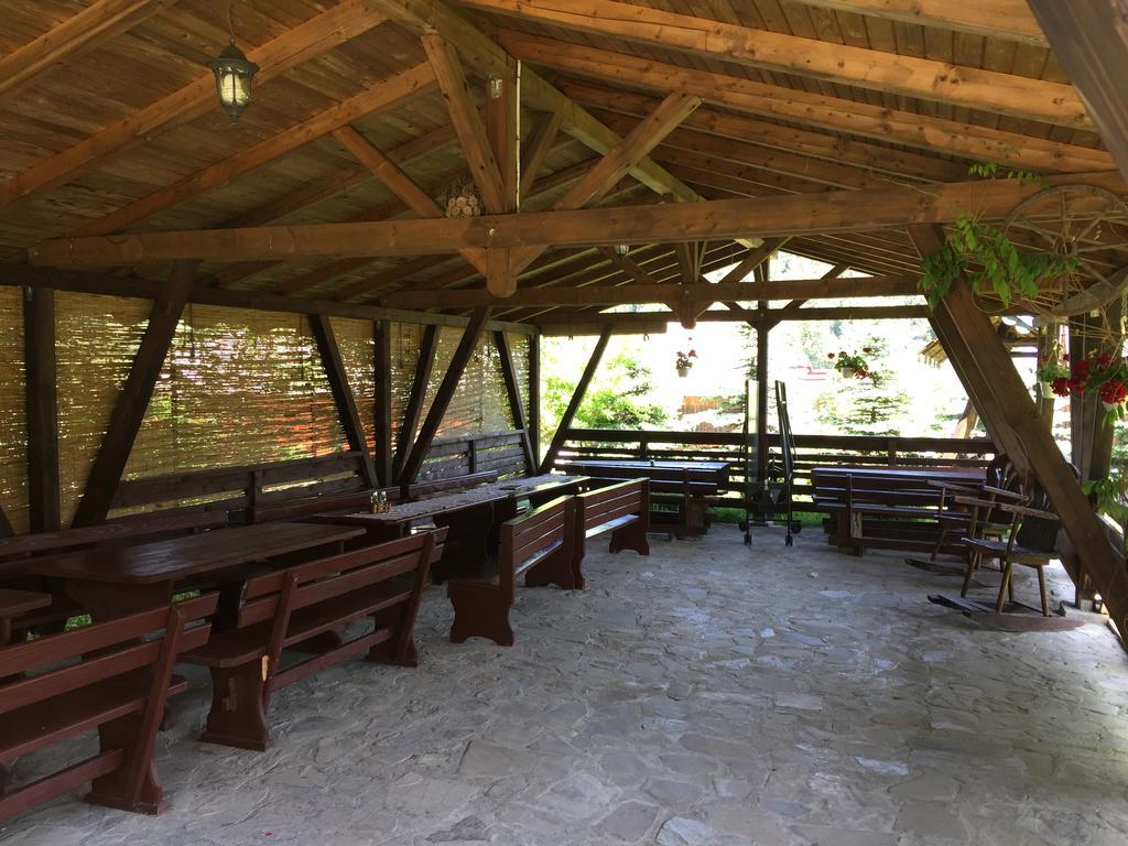Conacul Domnitei Voronet Exterior photo