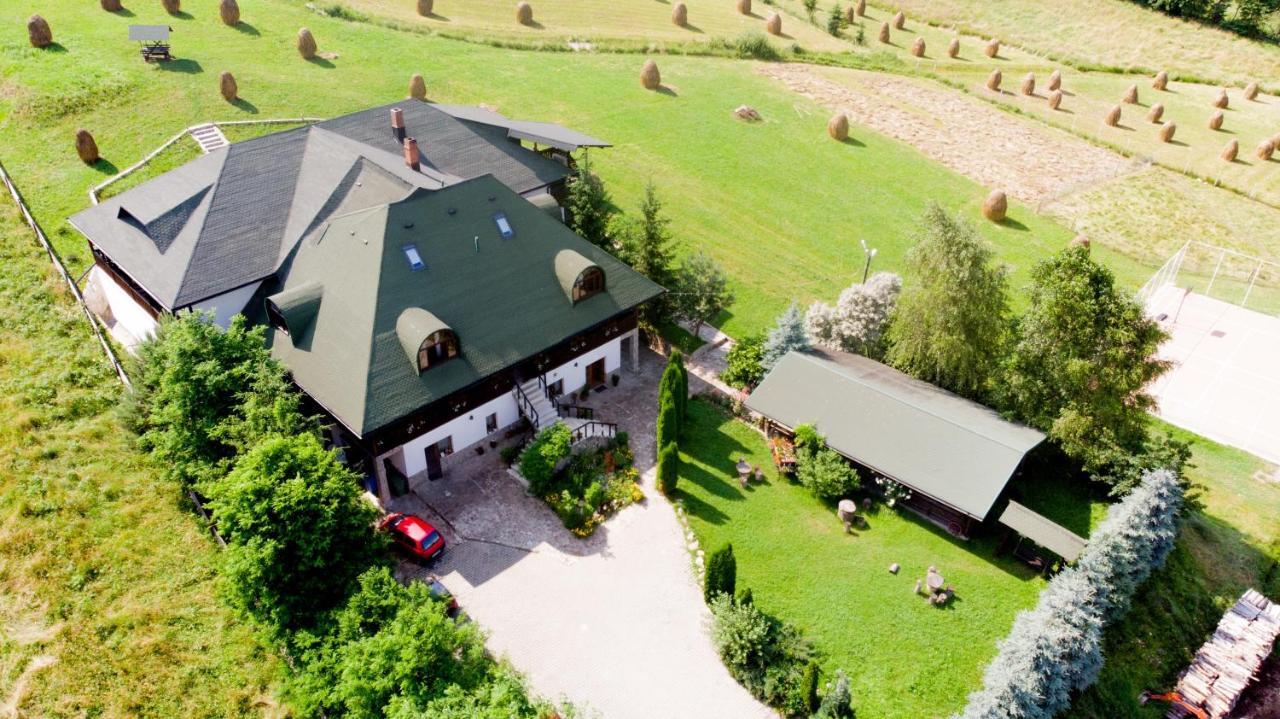 Conacul Domnitei Voronet Exterior photo