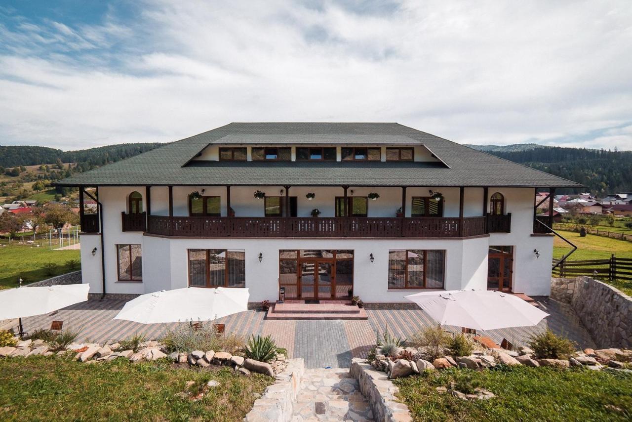 Conacul Domnitei Voronet Exterior photo